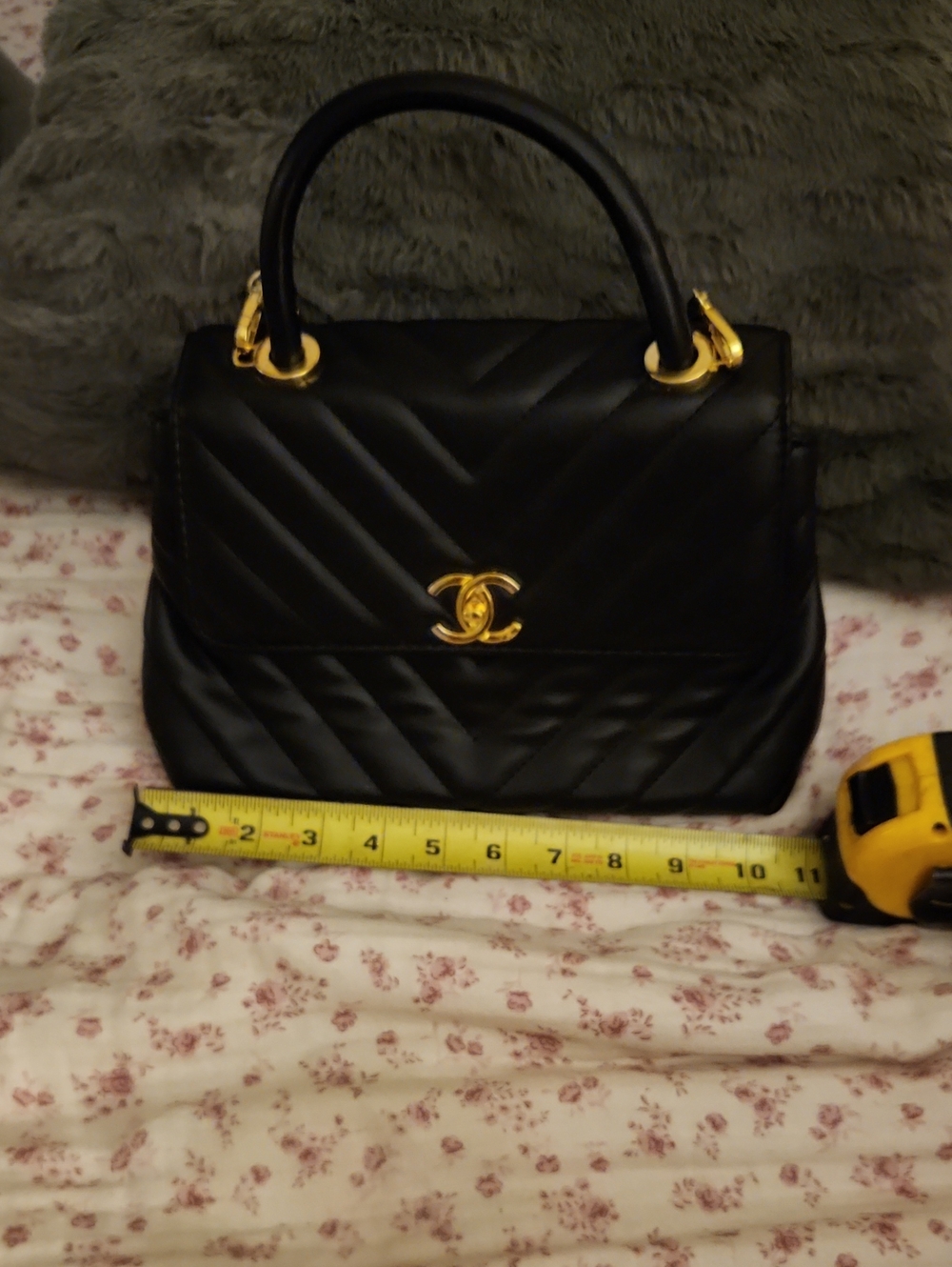 Black Quilted Top-Handle Shoulder Bag with Gold Chain Strap - Picture 5 of 7